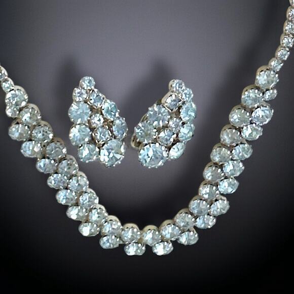 Vintage Ice Blue Demi Parure Deco Necklace Earring Set Sarah Coventry Weiss - Picture 1 of 16